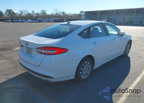 2017 Ford Fusion S z USA, uszkodzony, nr VIN 3FA6P0G79HR158122